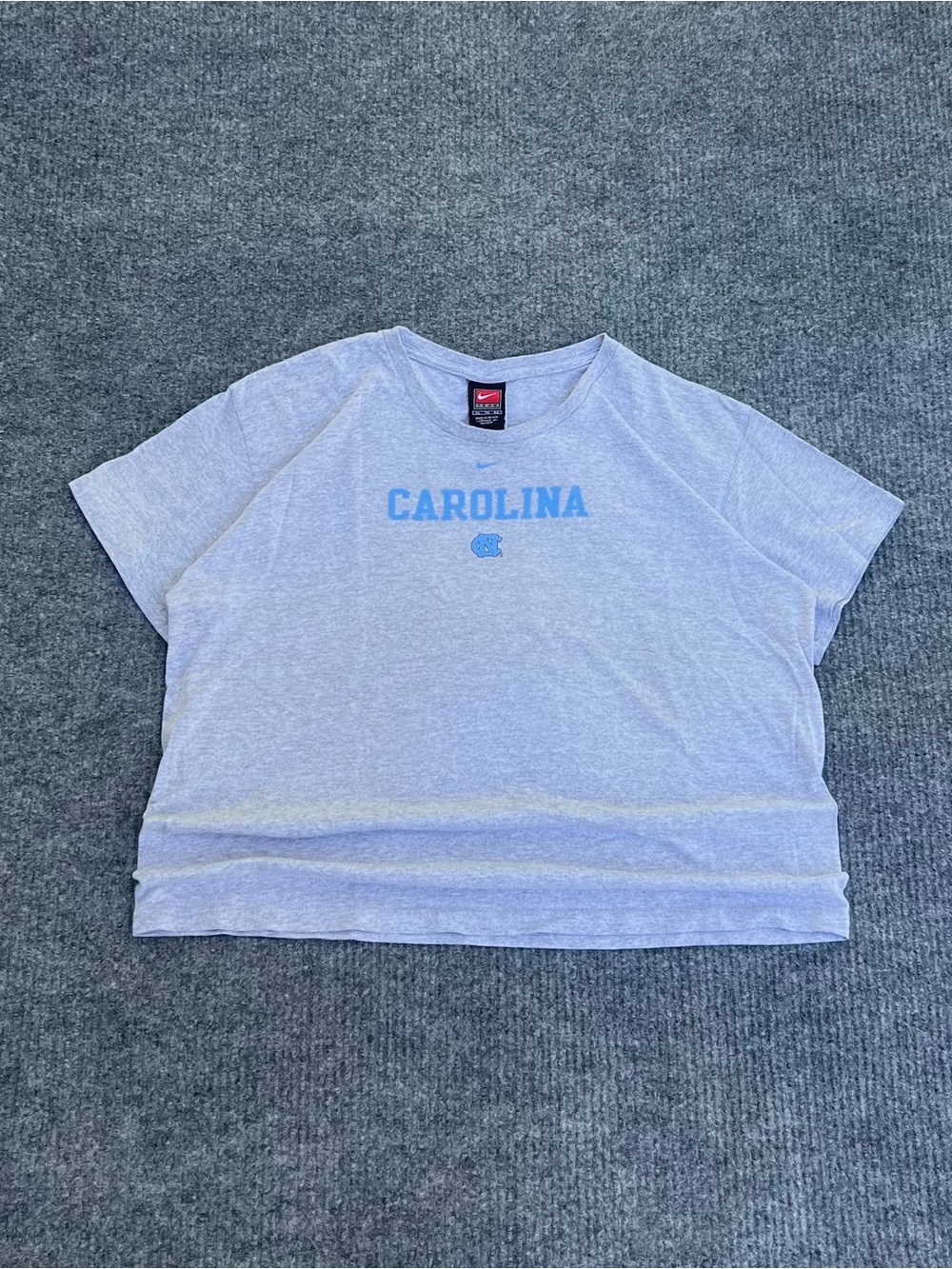 Y2K Nike Center Swoosh North Carolina Tarheels Tee
